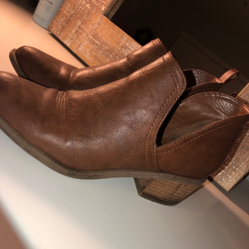 American Eagle Outfitters Brown Booties